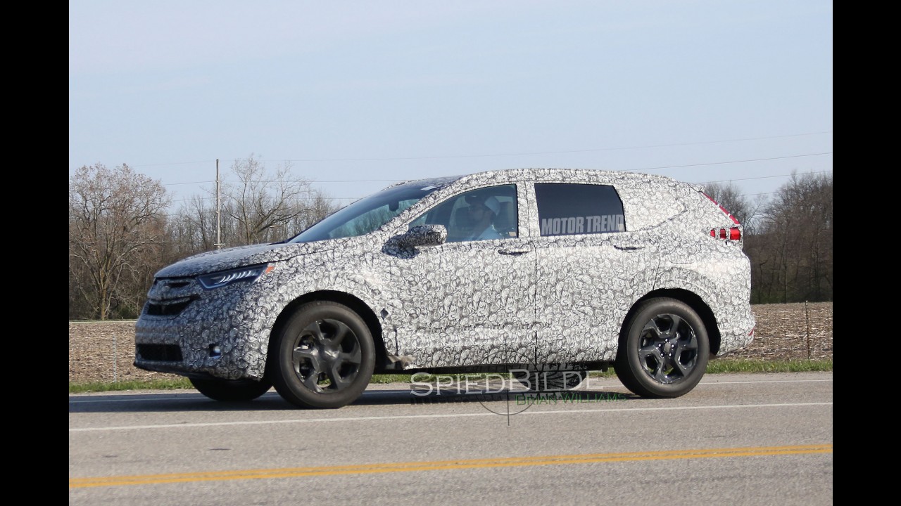 Honda CR-V 2018: projeção antecipa novo visual da traseira