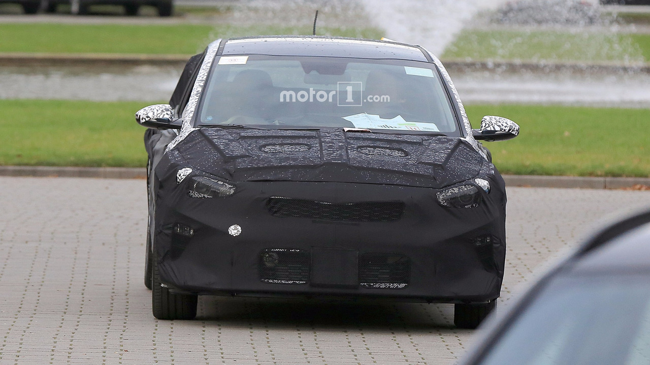 2018 Kia cee'd spy photo