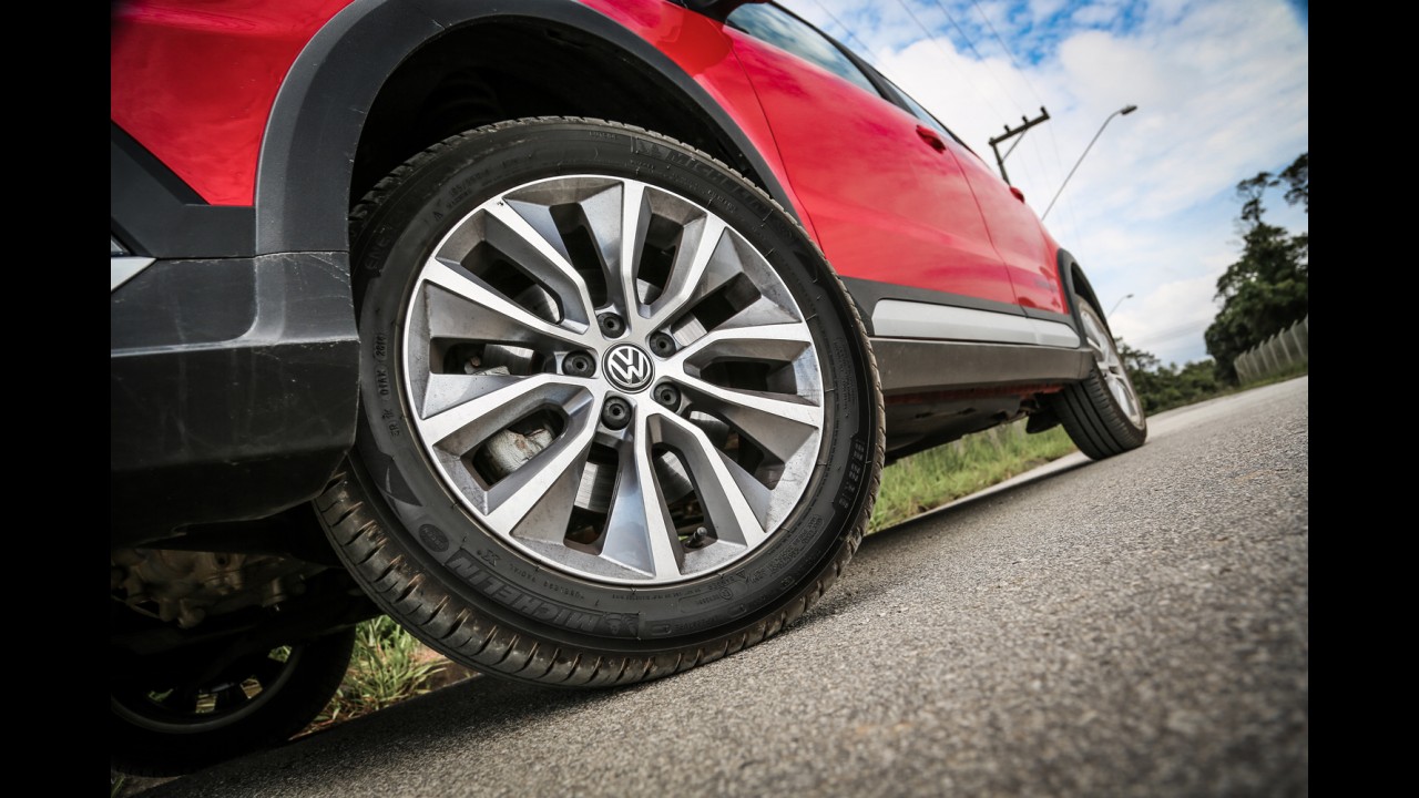 Teste CARPLACE: VW CrossFox nunca foi tão refinado - e tão caro!
