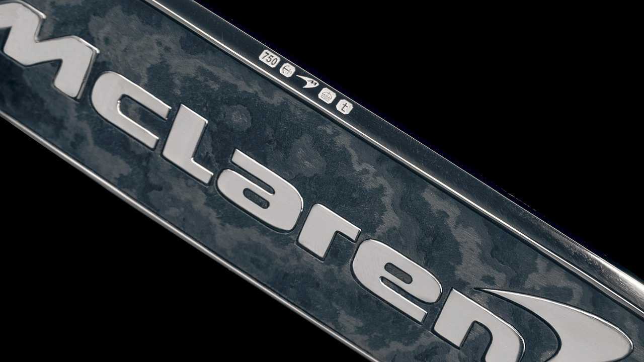 McLaren Speedtail Gold Badge