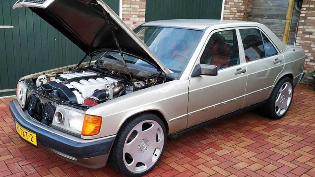 Mercedes-Benz 190 con motor V12