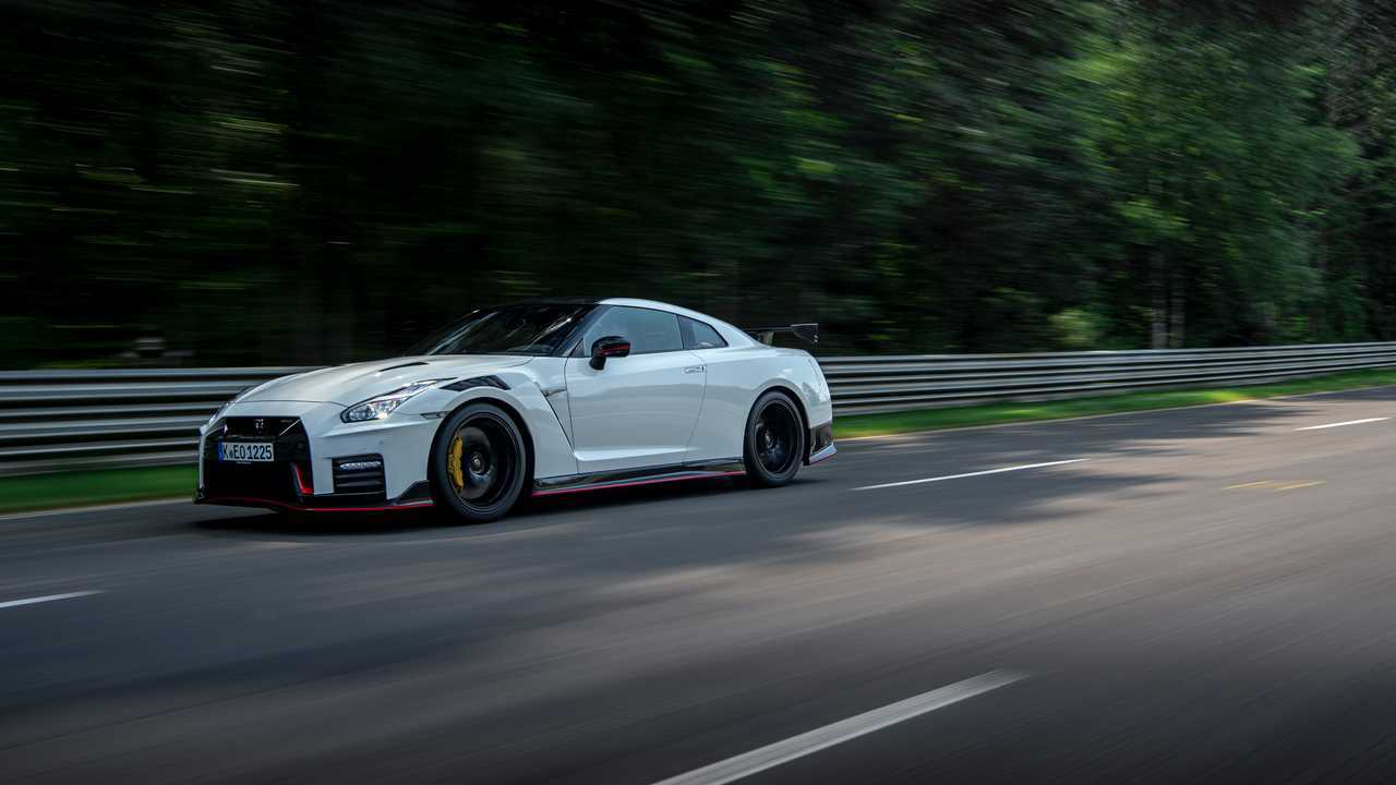 Nissan GT-R Nismo 2020, la prova