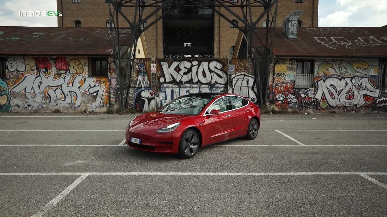 Tesla Model 3, the double test at the bench