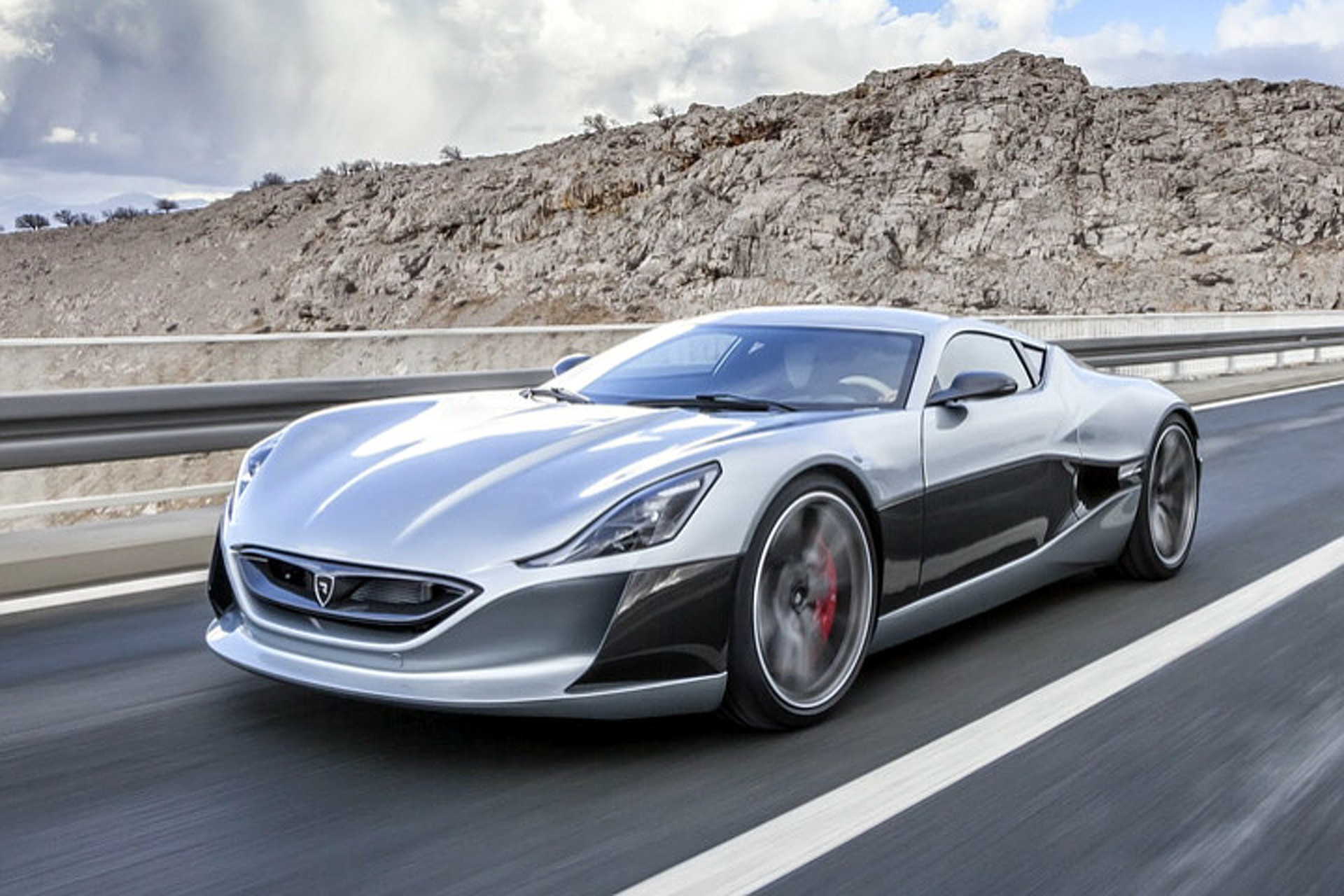 7 Supercars Debuting In Geneva With Hybrid Or Electric Trains