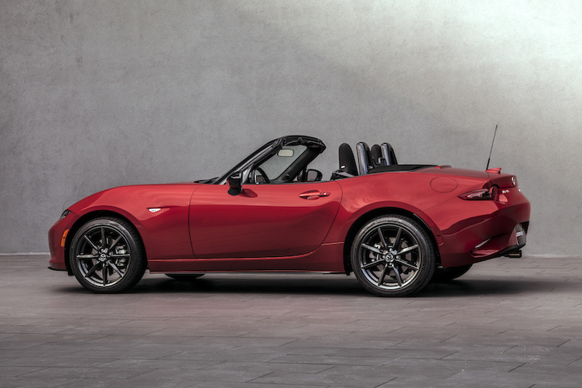 Mazda Expected to Debut Miata Hardtop at New York Auto Show