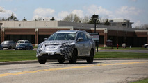 2017 Nissan Pathfinder facelift spy photo