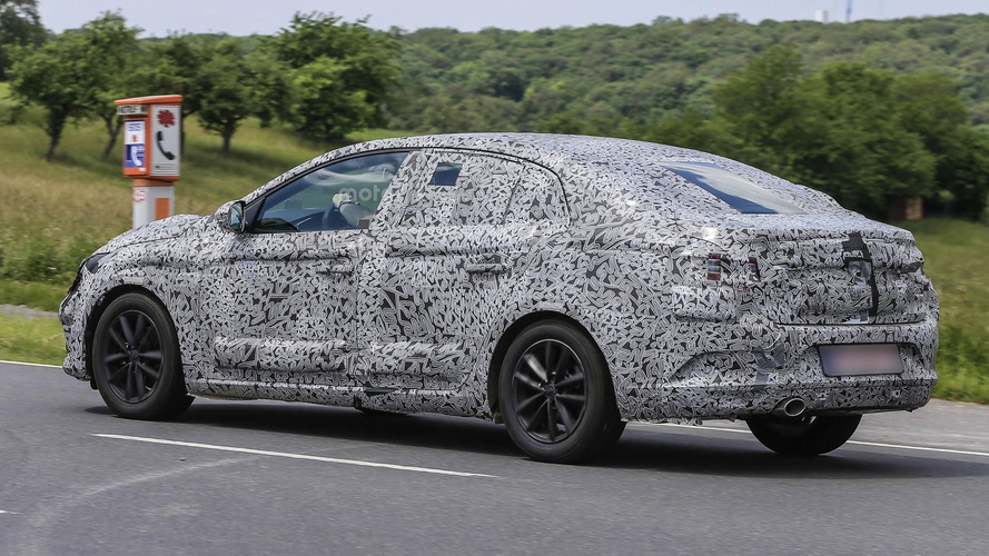 2016 Renault Fluence spy photo