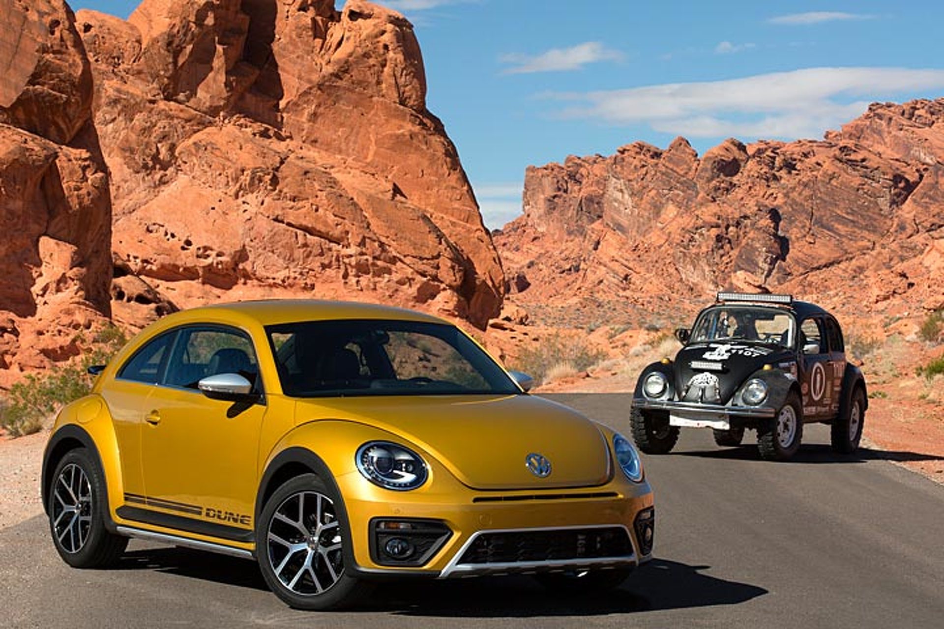 Volkswagen Goes Baja with 2016 Beetle Dune