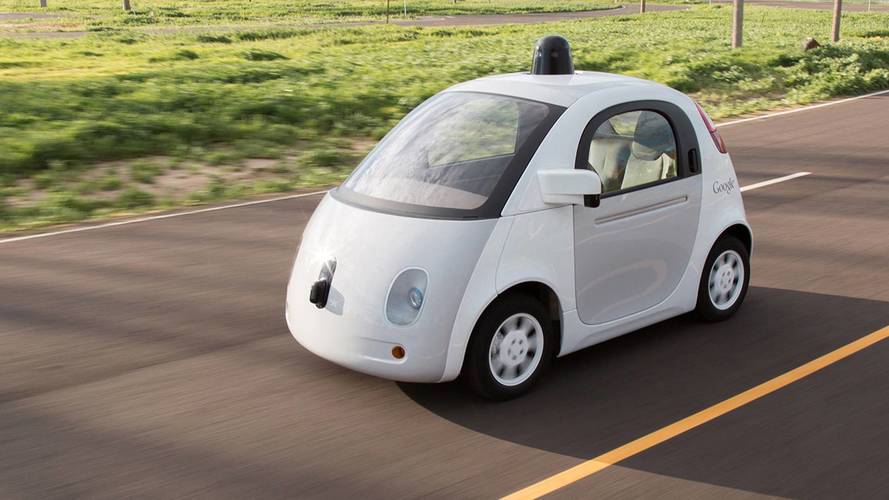 Government says driverless cars could be on the road by 2021