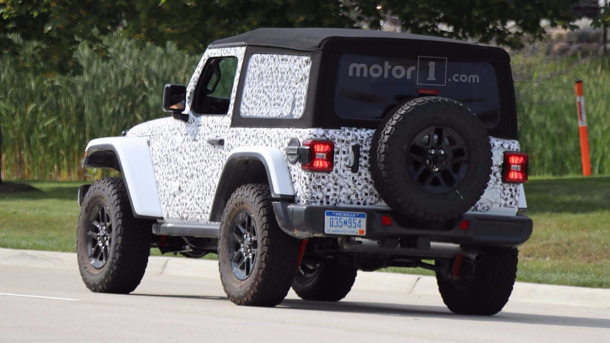 Jeep Wrangler konvoy casus foto