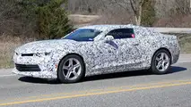 2016 Chevrolet Camaro spy photo