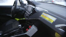 Opel crossover mule spy photo