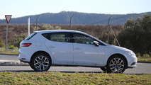 2016 SEAT crossover mule spy photo