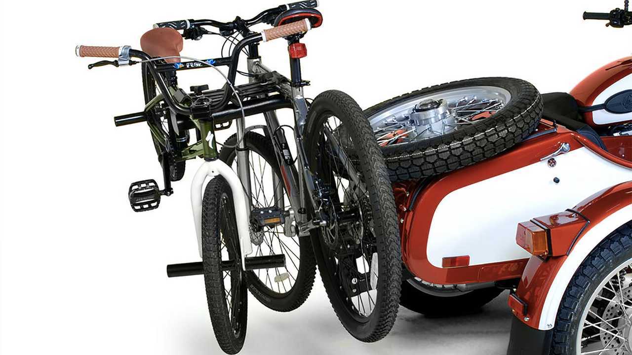 Ural 2WD Gear Up Weekender Special Edition-Accessory receiver with bike rack