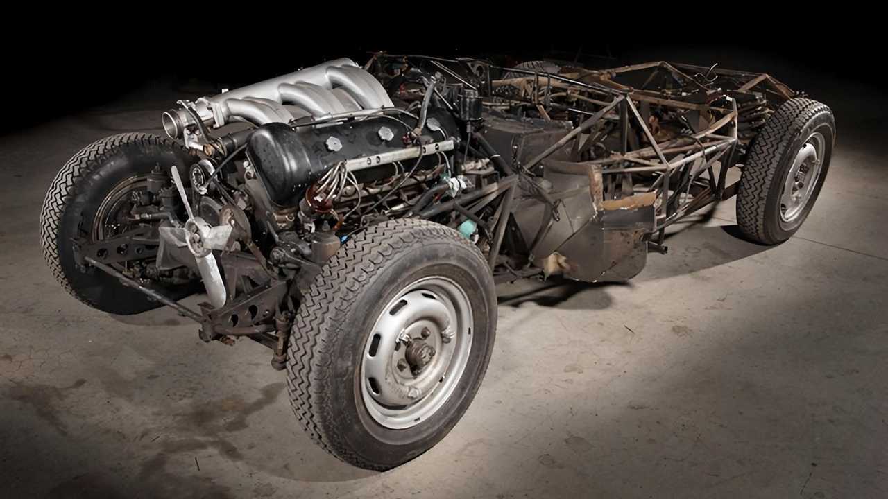Mercedes 300SL Gullwing restoration has an interesting story