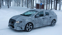 Renault Megane Estate spy photo