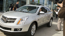 Fritz Henderson in 2010 Cadillac SRX