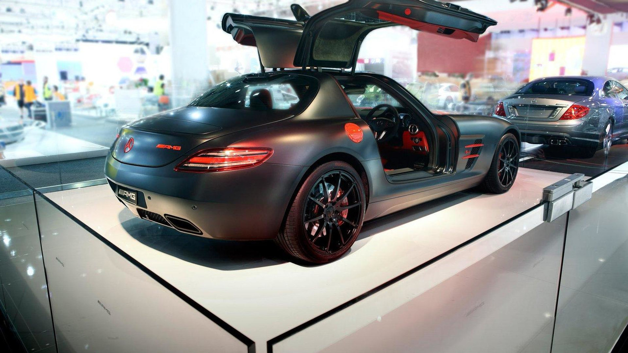 Mercedes Sls Amg Painted In Designo Magno Night Black 10 Australian International Motor Show 15 10 10