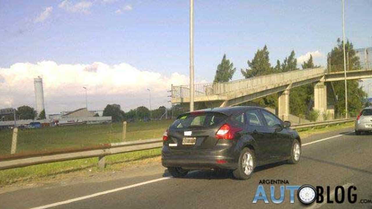 Once fotos y dos videos del nuevo Ford Focus III en la Argentina