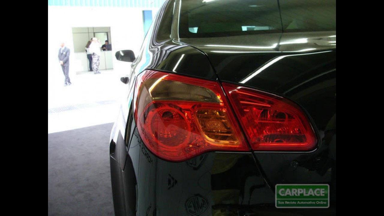 QRX 2010: Importador apresenta o "inglês made in China" MG 550 em Interlagos