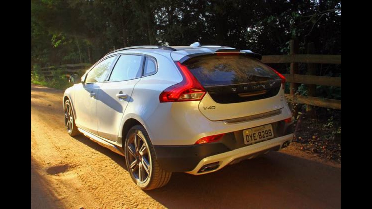 Volvo V40 Cross Country é lançado no Brasil por R$ 141,5 mil