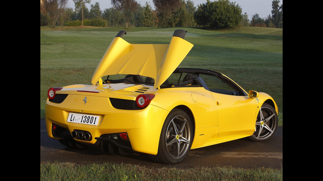 Ferrari 458 Spider já pode ser encomendada no Brasil