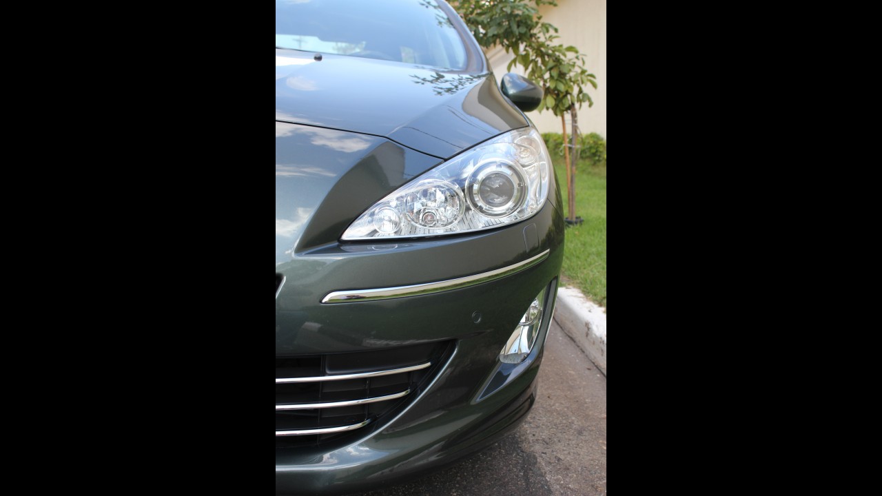Garagem CARPLACE: Detalhes do visual do Peugeot 408 1.6 THP (Turbo)