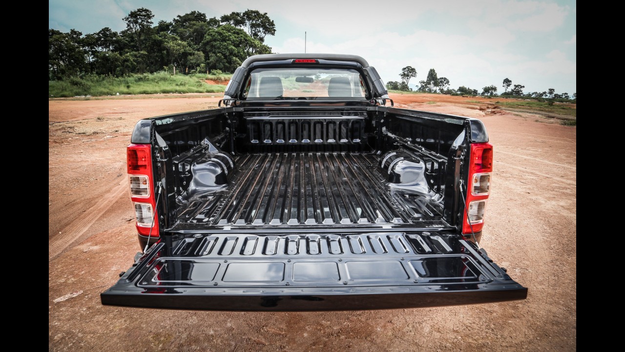 Teste CARPLACE: líder Strada é desafiada pelas novas Saveiro 16V e Ranger Sport