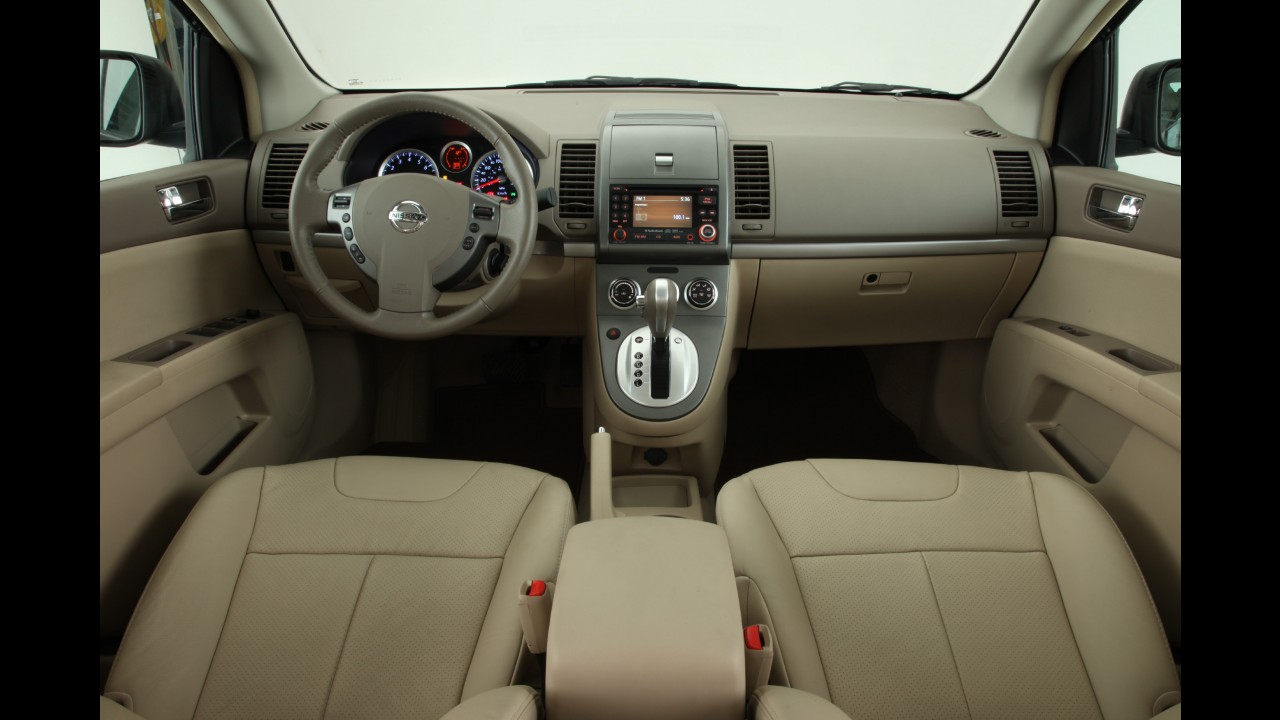 Nissan Sentra Unique: Nova série limitada tem acabamento em tom claro por R$ 69.900