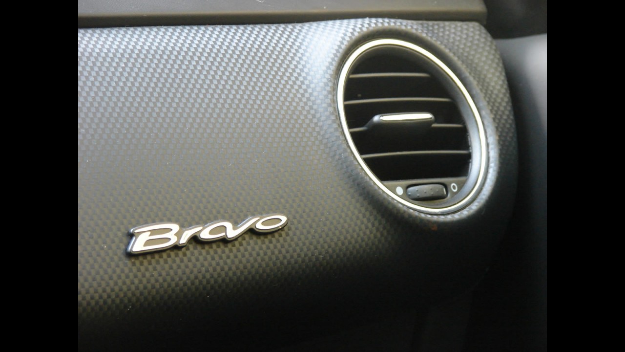 Avaliação - Fiat Bravo Essence 1.8 16V e.TorQ 2011 (Manual)