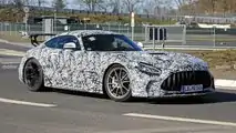 2021 Mercedes-AMG GT Nero Serie spia foto