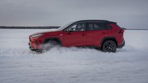 Foto - Toyota Rav4, la prova nel ghiaccio in Svezia