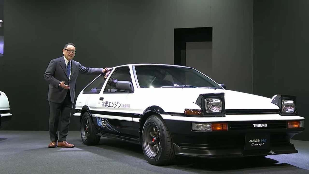 Akio Toyota durante il suo intervento al Tokyo Auto Salon