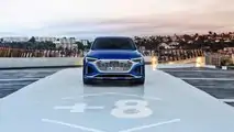 Photo - Audi SQ8 Sportback 2023