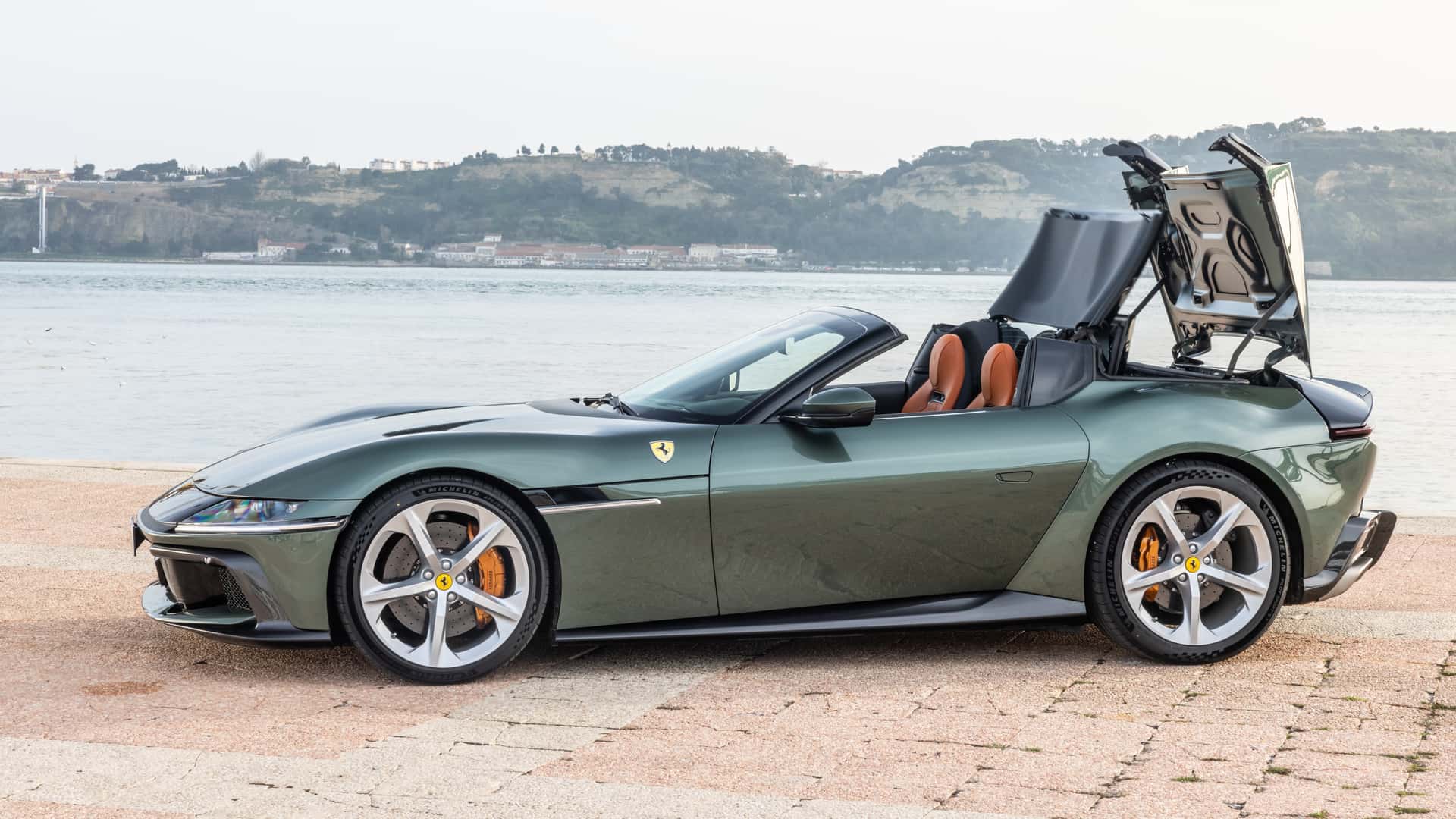 https://cdn.motor1.com/images/mgl/XB6kke/s1/2025-ferrari-12cilindri-spider-first-drive-review.jpg