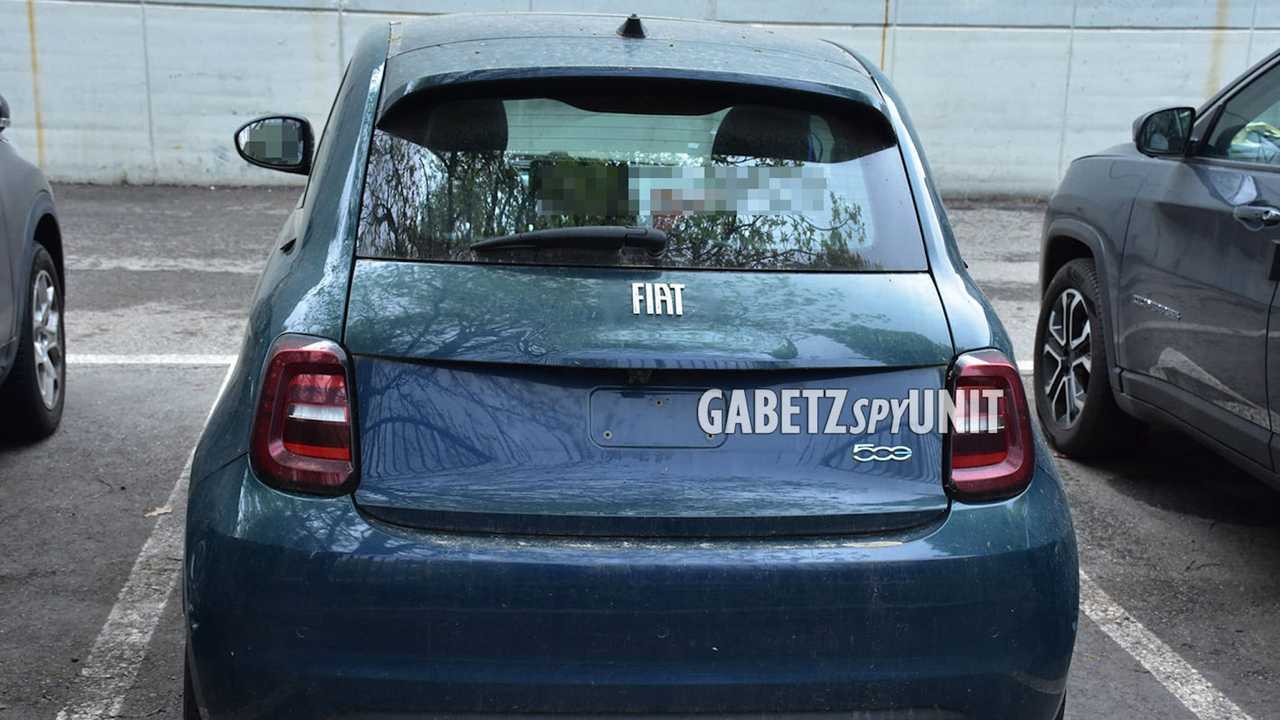 Photos espion Abarth 500e