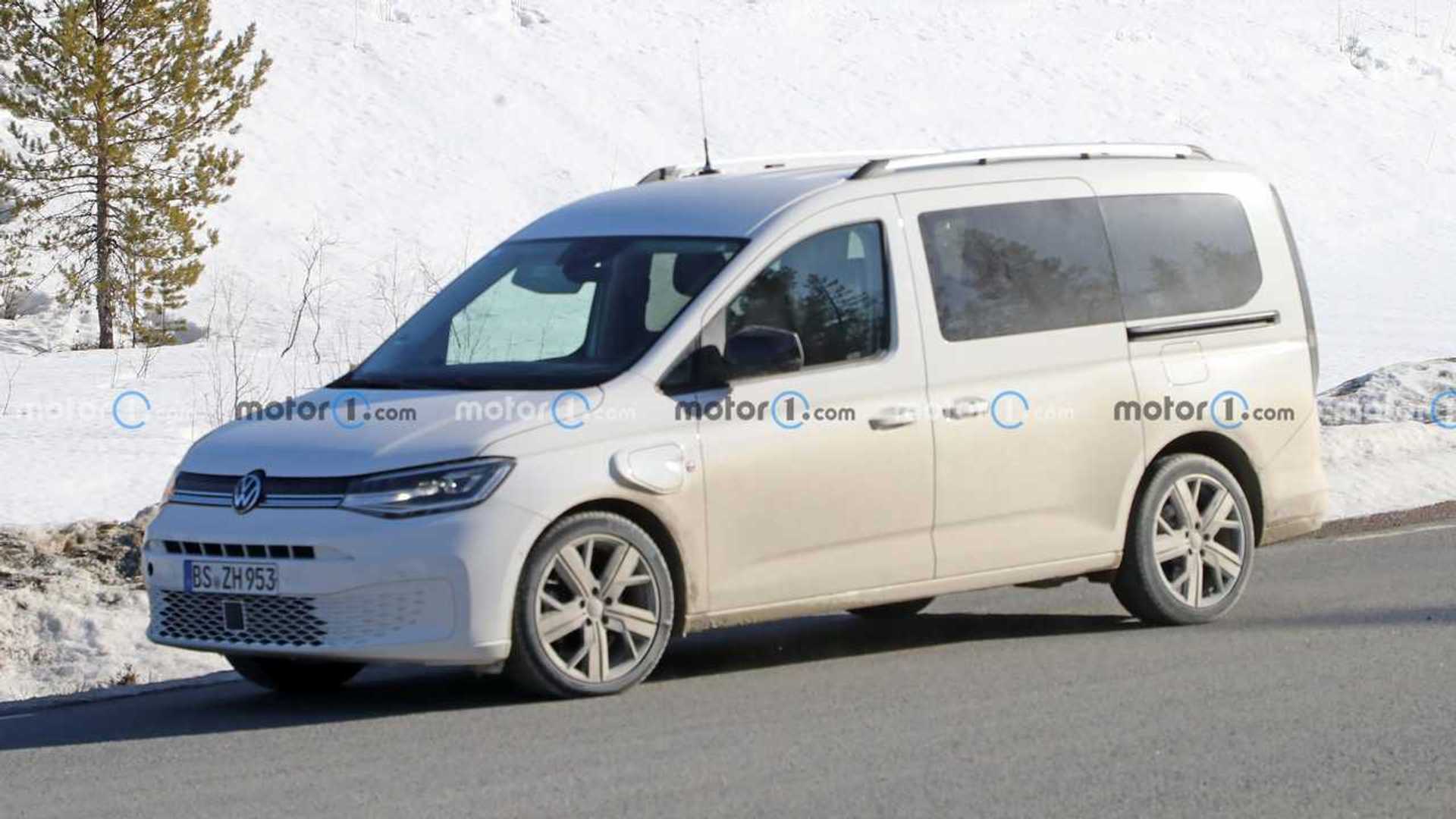 vw-caddy-ehybrid-12.jpg