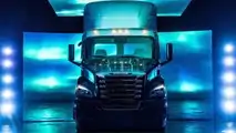 Freightliner eCascadia production version front view
