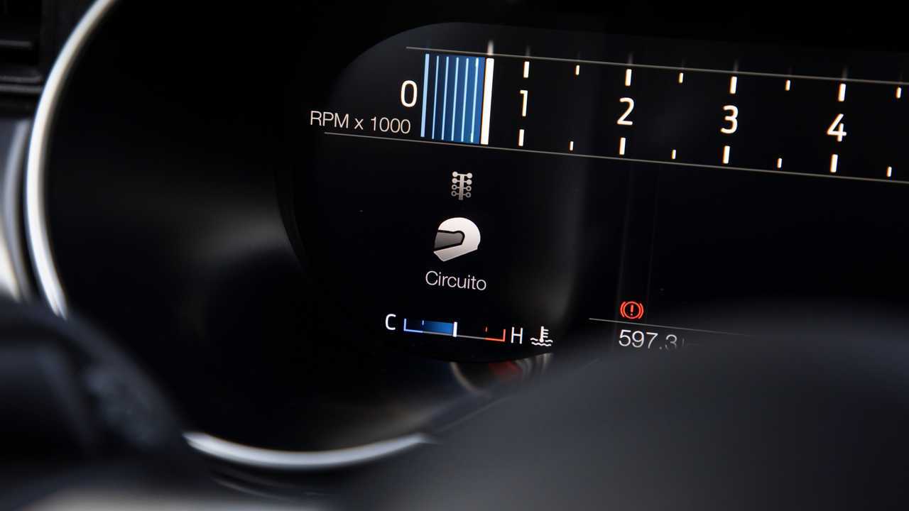 Ford Mustang Mach 1 2022, prueba