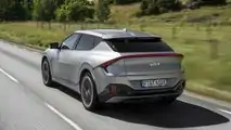 Foto - Kia EV6 GT (2022), prova su strada
