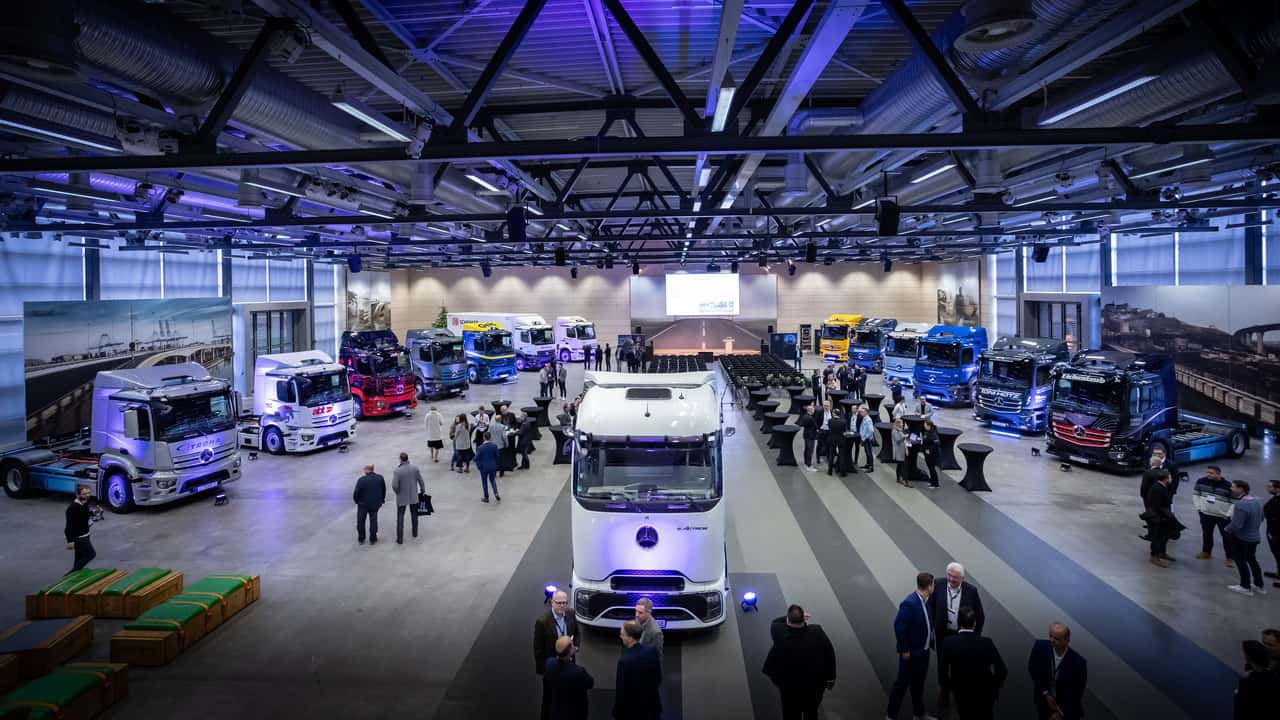 Mercedes Trucks, camion elettrici per i fornitori