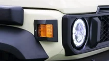 Suzuki Jimny trasformata in Toyota Land Cruiser 70