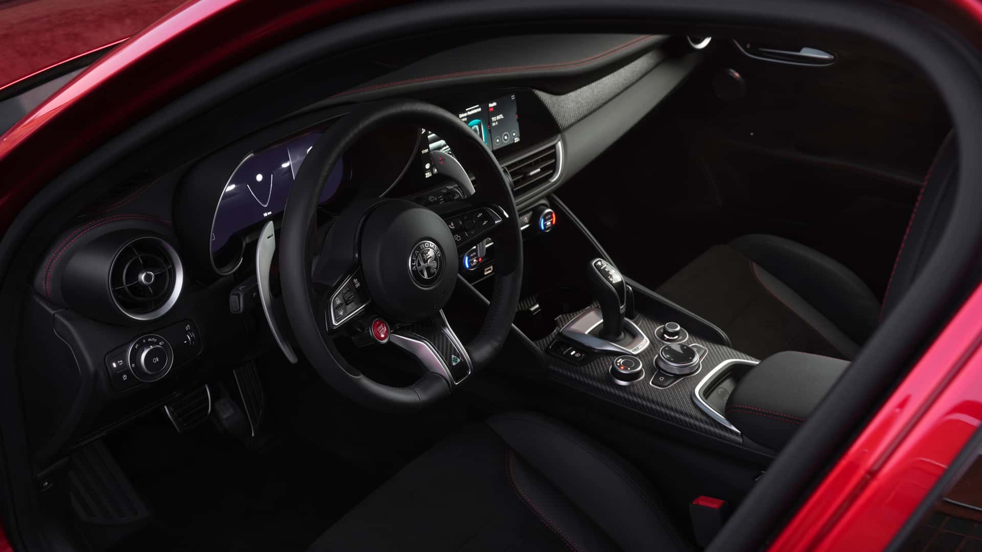 Foto Alfa Romeo Giulia E Stelvio Quadrifoglio Collezione 2025 