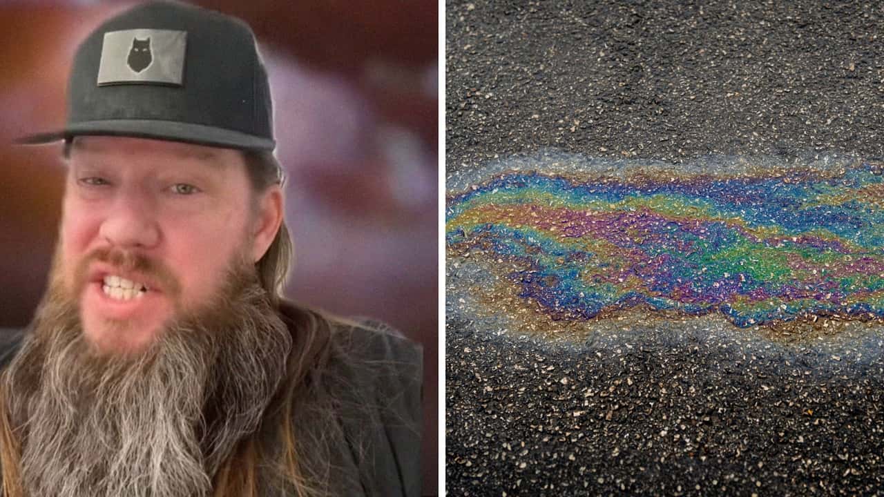 Mechanic Spots The ‘AutoZone Aurora Borealis.'