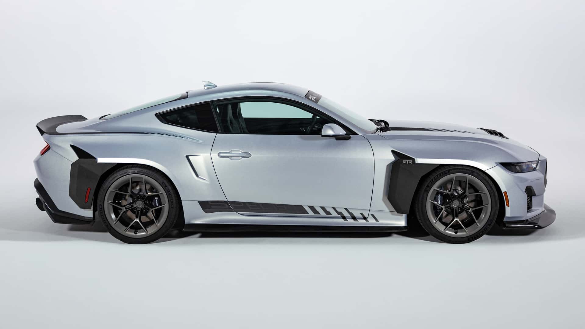 2026-ford-mustang-rtr-spec-5-profile.jpg