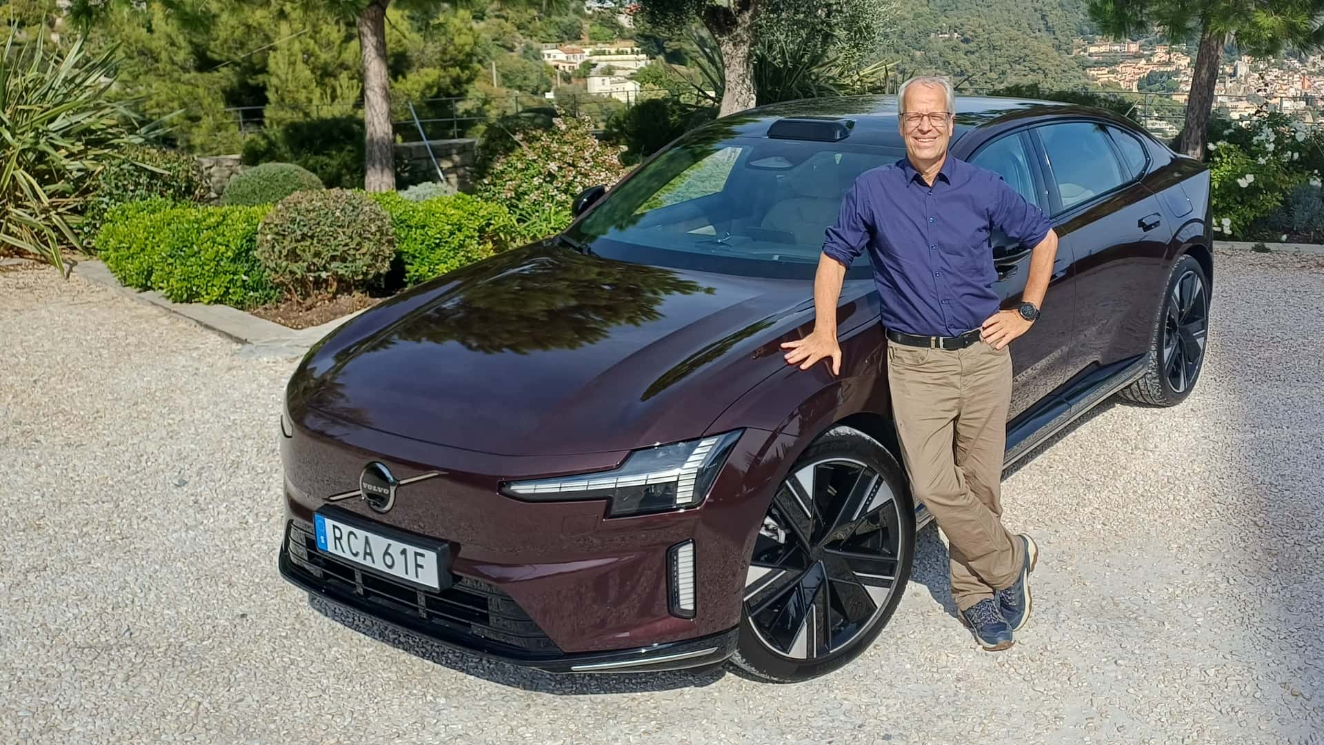 Volvo's ES90 Saloon EV Aims to Shift Drivers from SUVs to Sleek Sedans