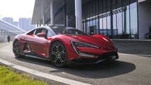 YangWang U9: ecco come va l'hypercar da 1300 CV che 