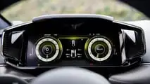 Recensione Aston Martin Vantage First Drive del 2025
