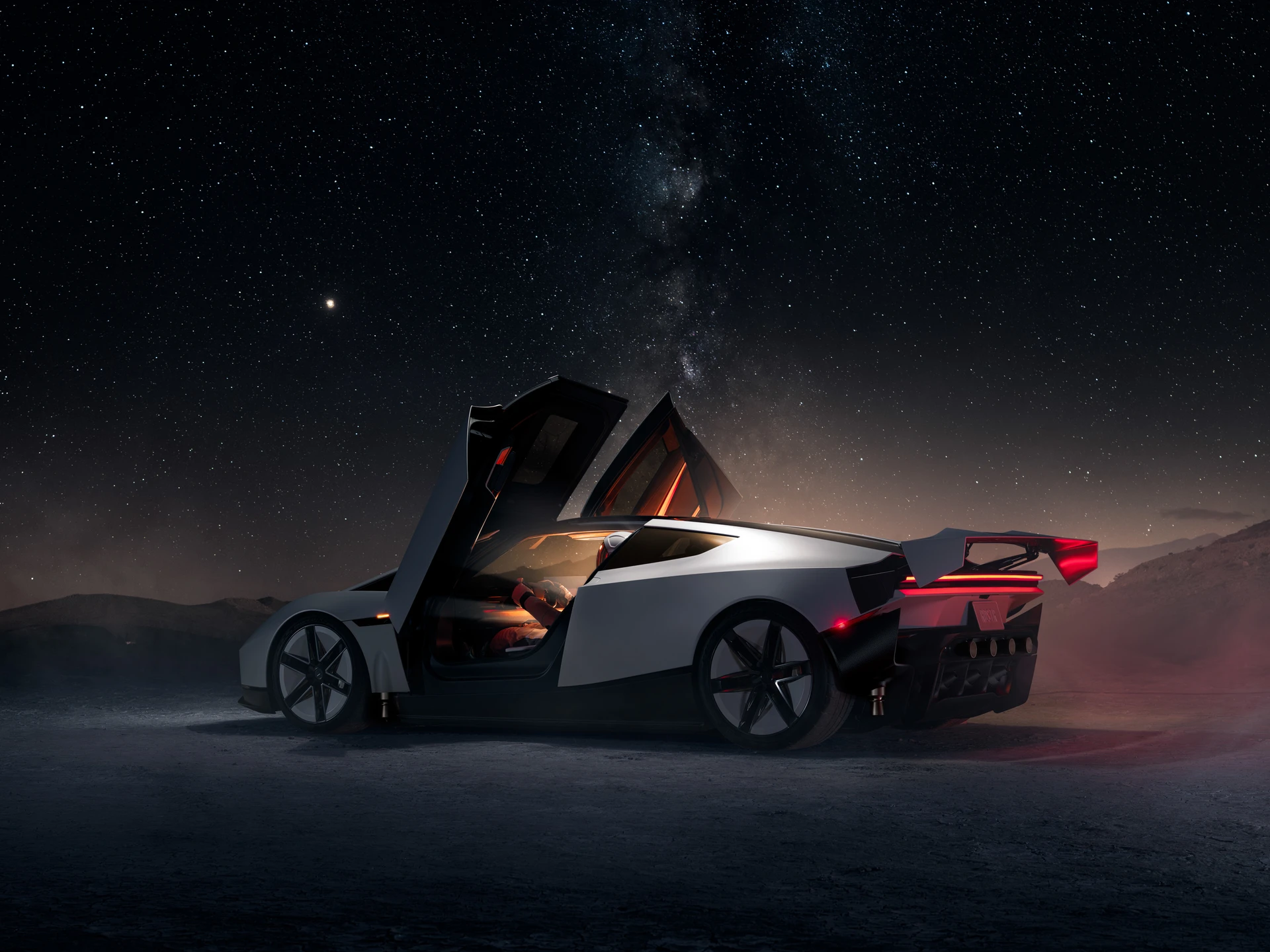 Tesla Roadster, 9 yıllık bekleyişin ardından tanıtıldı