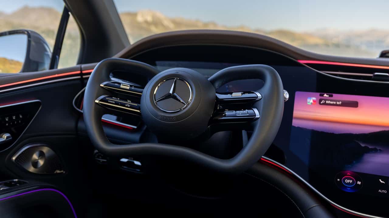 Das neue Steuerhorn im Mercedes EQS Facelift